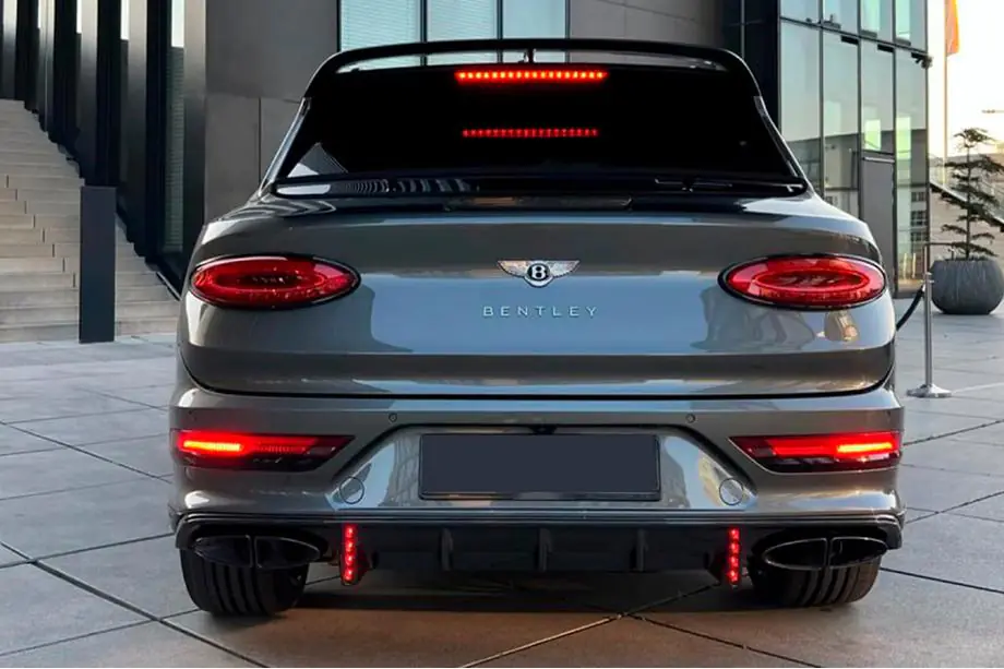Bentley Bentayga 2015–2025 LRT-Design Carbon karosársky kit Fotografia 6