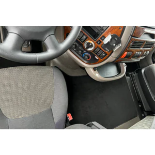 Prémiové textilné autokoberce (Čierne) DAF XF105 2005–2013 fotografia 4