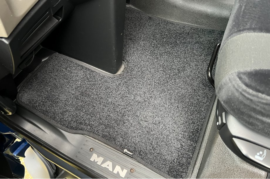 MAN TGX 2020– Textilné rohože Deluxe (Čierne) Image