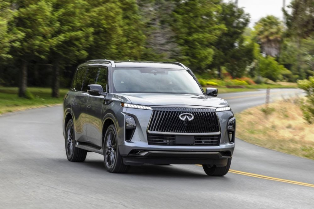 Infiniti QX80 2. generácie: Technické údaje, výbava, fotky