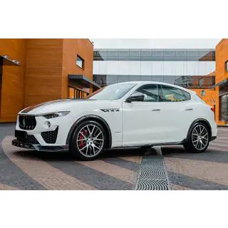LRT-Design Carbon karosársky kit Maserati Levante 2016– fotografia 1