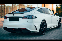 Tesla Model S 2012– LRT-Design Carbon karosársky kit fotografia 10