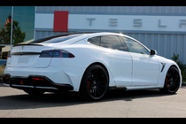 Tesla Model S 2012– LRT-Design Carbon karosársky kit fotografia 9