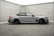 BMW 5/i5 séria G60/G60E/G61 2023– MNSR Carbon bodykit sada (pre M5, kovaný karbón) fotografia 4