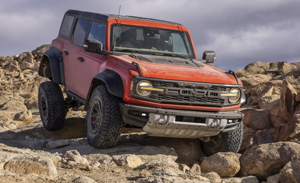 Ford Bronco Raptor: auto na extrémny off-road