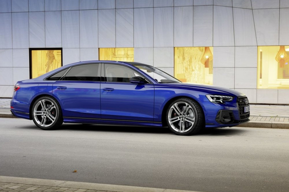 Recenzia Audi S8 (D5): výkonný luxusný športový sedan