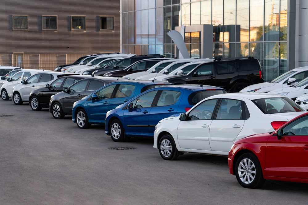 Nové alebo jazdené: ktoré auto je lepšie pre začiatočníka?