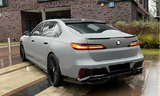 BMW radu 7 G70/G71 2022– Spojler fotografia 3