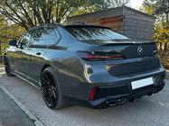 BMW radu 7 G70/G71 2022– Spojler fotografia 1