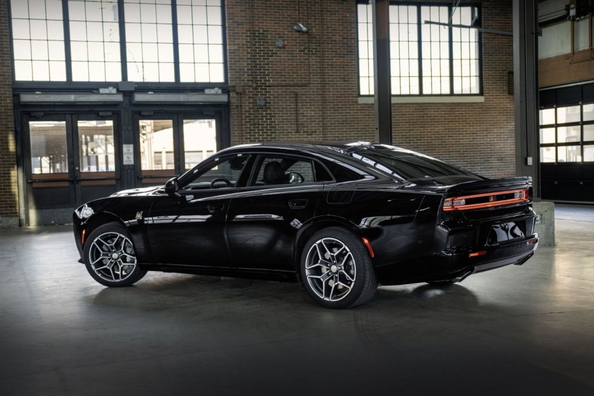 Štvordverový Dodge Charger VIII: test moderného muscle car