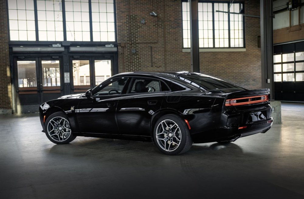 Štvordverový Dodge Charger VIII: test moderného muscle car