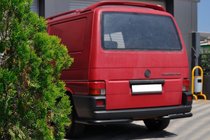 Volkswagen T4 Caravelle/Multivan 1990–2003 Zadné rohové diely AK003 Black (2 ks, nehrdzavejúca oceľ) fotografia 3