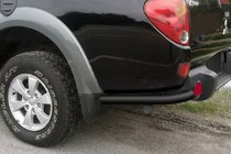 Mitsubishi L200 2006–2015 Zadné rohy AK003 Black (2 ks, nerez) fotografia 3