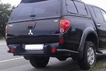 Mitsubishi L200 2006–2015 Zadné rohy AK003 Black (2 ks, nerez) fotografia 1