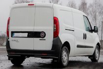 Fiat Doblo II 2010–2022 Zadné rohové ochranné tyče AK003 Black (nehrdzavejúca oceľ) fotografia 2