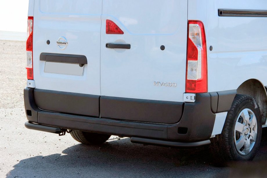 Nissan NV400 2010–2024 Zadné rohové diely AK003 Black (2 ks, nehrdzavejúca oceľ) Image