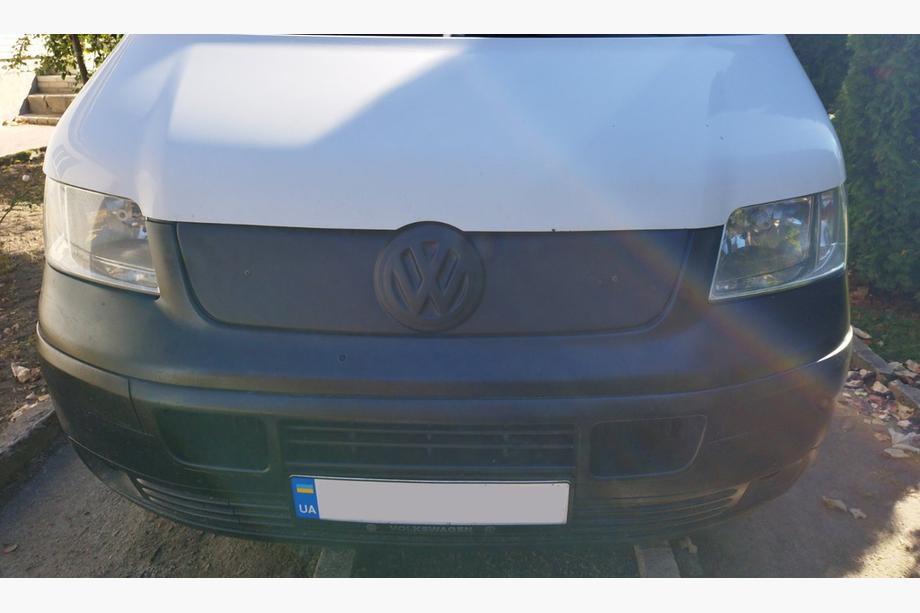 Volkswagen T5 Transporter 2003–2010 Zimný horný kryt mriežky chladiča Matná Fotografia 2