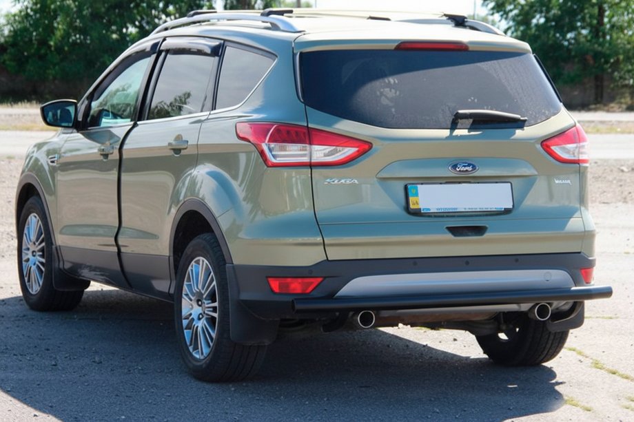 Ford Kuga/Escape 2013–2019 Zadný ochranný oblúk AK002 Black (nerez) Fotografia 2