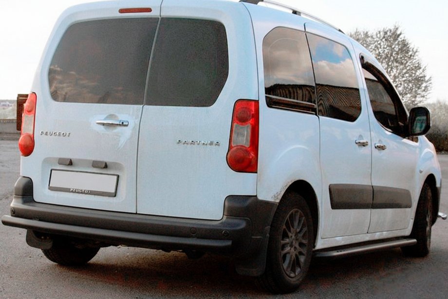 Citroen Berlingo 2008–2018 Zadný ochranný oblúk Black (nerez) 60 mm Fotografia 4