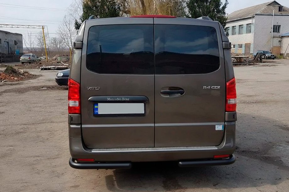Mercedes Vito/V-trieda W447 2014– Zadná ochrana rohov AK003 Black (nerez) Fotografia 3
