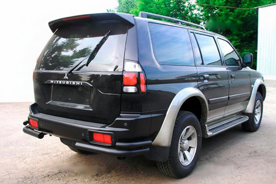 Mitsubishi Pajero Sport 1996–2007 Zadné dvojité rohové oblúky Black (2 ks, nerez) Fotografia 1
