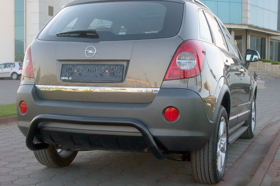 Opel Antara 2006–2017 Zadná ochranná rampa AK007-1 Black (nerez) Image