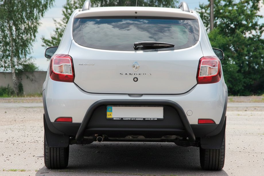 Renault Sandero 2013–2022 Zadný oblúk AK007 Black (nerez) Image