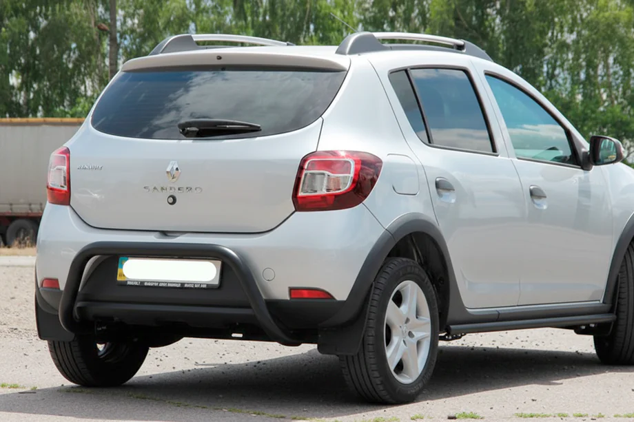 Dacia Sandero 2013–2020 Zadný oblúk AK007 Black (nerez) Fotografia 1