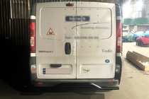 Nissan Primastar 2002–2014 Zadný ochranný oblúk AK006 Black (nerez) fotografia 3