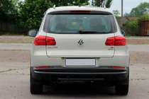 Volkswagen Tiguan 2007–2016 Zadný ochranný rám AK002-2 Black (nerez) fotografia 4