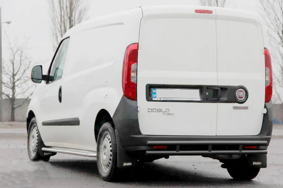 Fiat Doblo II 2010–2022 Zadný oblúk AK002/1 – Dvojitý Black (nerez) Image