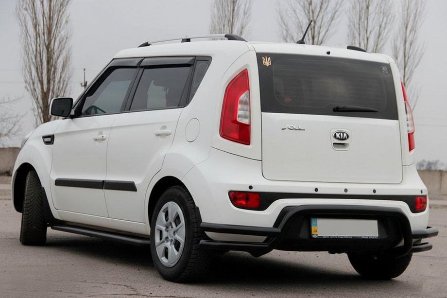 Kia Soul II 2013–2018 Zadný ochranný rám AK007-2 Black (nehrdzavejúca oceľ) Image