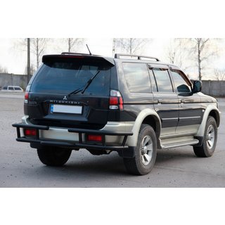 Zadný ochranný rám AK-Special Black (nerez) Mitsubishi Pajero Sport 1996–2007 fotografia 3