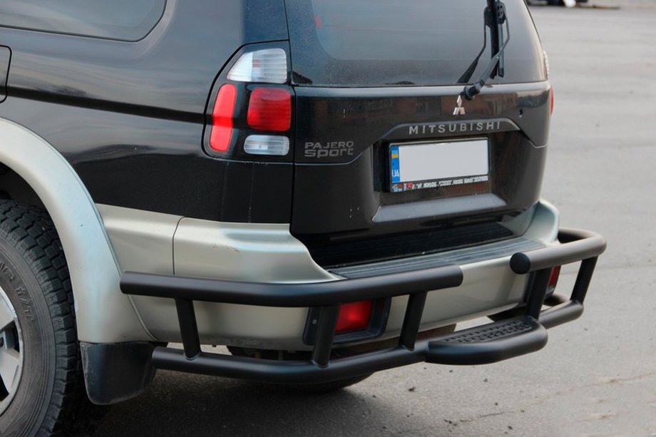 Mitsubishi Pajero Sport 1996–2007 Zadný ochranný rám AK-Special Black (nerez) Fotografia 1