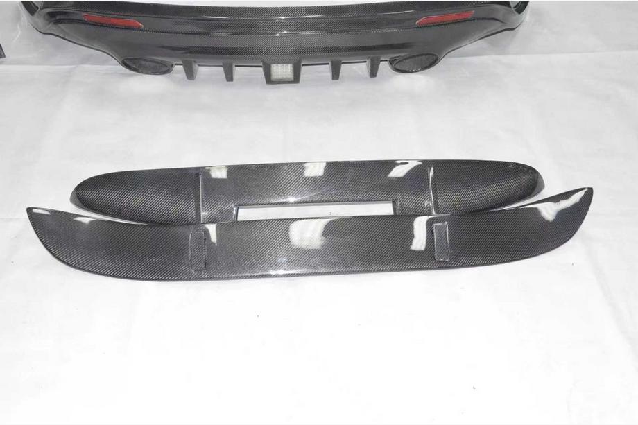 Infiniti QX70 2013–2019 SQ Carbon bodykit sada Fotografia 4