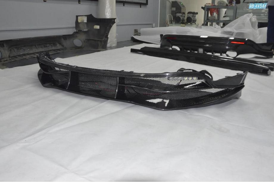Infiniti QX70 2013–2019 SQ Carbon bodykit sada Fotografia 2