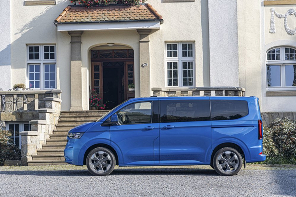 Volkswagen Caravelle T7 (2025) recenzia: praktický minivan biznis triedy Fotografia 3