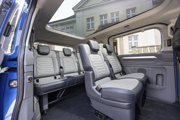 Volkswagen Caravelle T7 (2025) recenzia: praktický minivan biznis triedy Fotografia 7