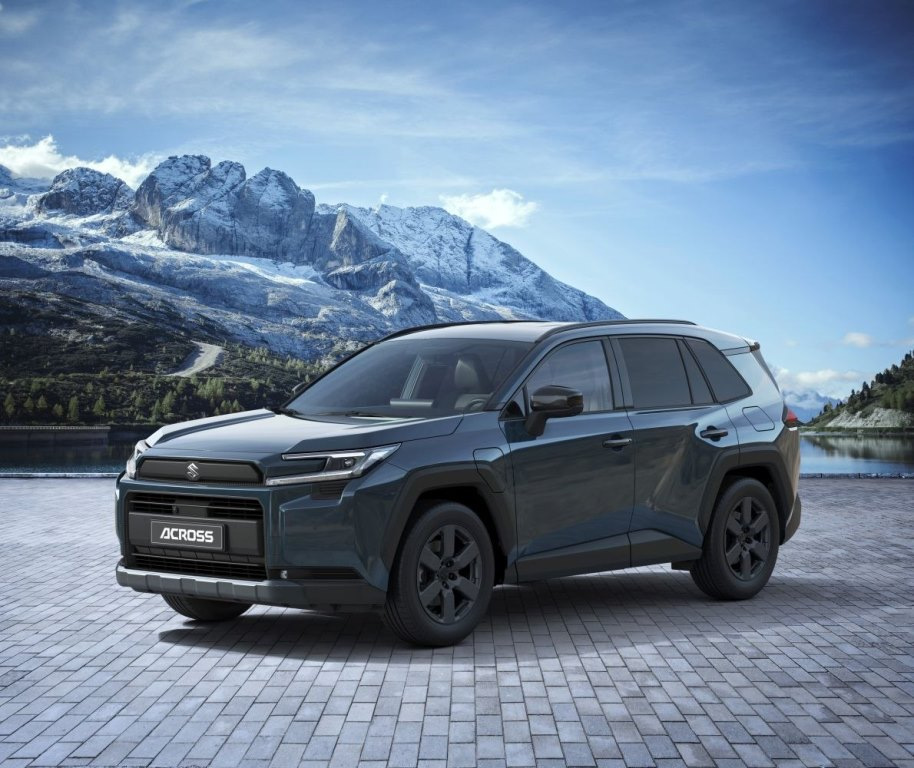 Suzuki Across 2026: test plug-in hybridného crossoveru