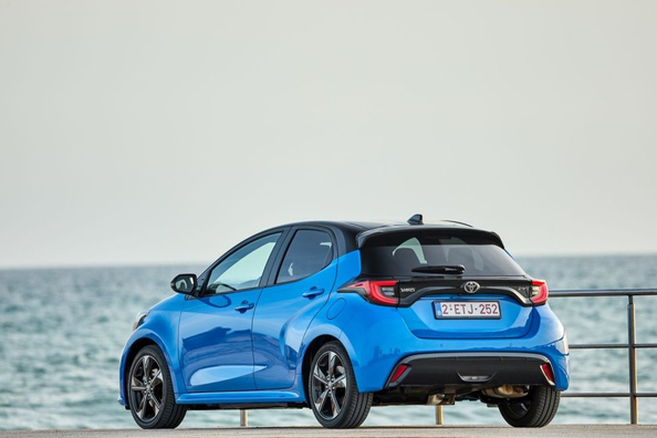 Toyota Yaris Full Hybrid: prehľad úsporného mestského hatchbacku Fotografia 4