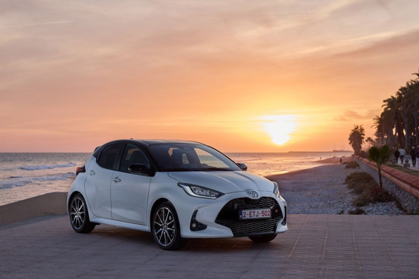 Toyota Yaris Full Hybrid: prehľad úsporného mestského hatchbacku Fotografia 2