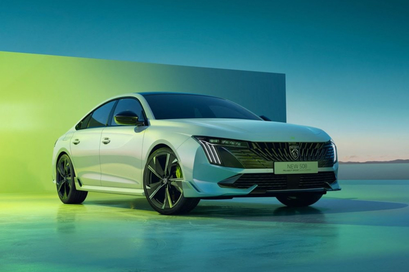 Recenzia Peugeot 508 PSE: francúzsky športový sedan s hybridným pohonom Fotografia 2