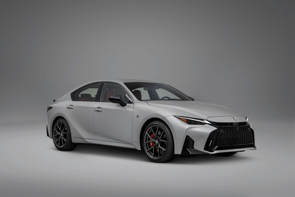 Lexus IS (XE30, facelift 2025): prehľad prémiového športového sedanu