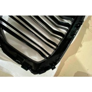 Zľava: ľadvinky M-Look (2018-2022, čierny lesk) BMW X5 G05 2019–2026 fotografia 4