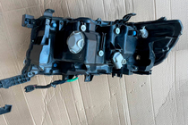 Toyota Land Cruiser 200 2007–2021 Predné svetlomety 2016+ (Standart, použité) fotografia 7