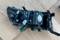Toyota Land Cruiser 200 2007–2021 Predné svetlomety 2016+ (Standart, použité) fotografia 10