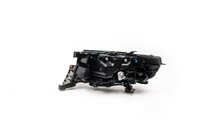 Toyota Land Cruiser 200 2007–2021 Pravý predný svetlomet 2016+ (Standard, nefunkčné obrysové svetlo) fotografia 5