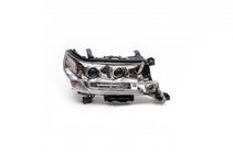 Toyota Land Cruiser 200 2007–2021 Pravý predný svetlomet 2016+ (Standard, nefunkčné obrysové svetlo) fotografia 1