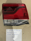 Toyota Land Cruiser 200 2007–2021 Výpredaj Zadné ľavé vnútorné svetlo 2016-2021 (OEM štandard) (na veko kufra) (celé, nefunguje) fotografia 2