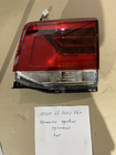 Toyota Land Cruiser 200 2007–2021 Výpredaj Zadné pravé vnútorné svetlo 2016-2021 (OEM štandard) (na veku kufra) (prasknuté) fotografia 2